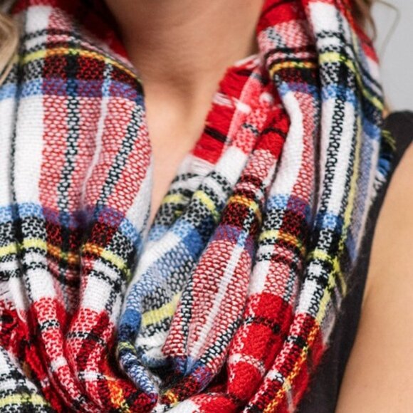 NWT Plaid Tartan Holiday Infinity Scarf - Picture 2 of 3